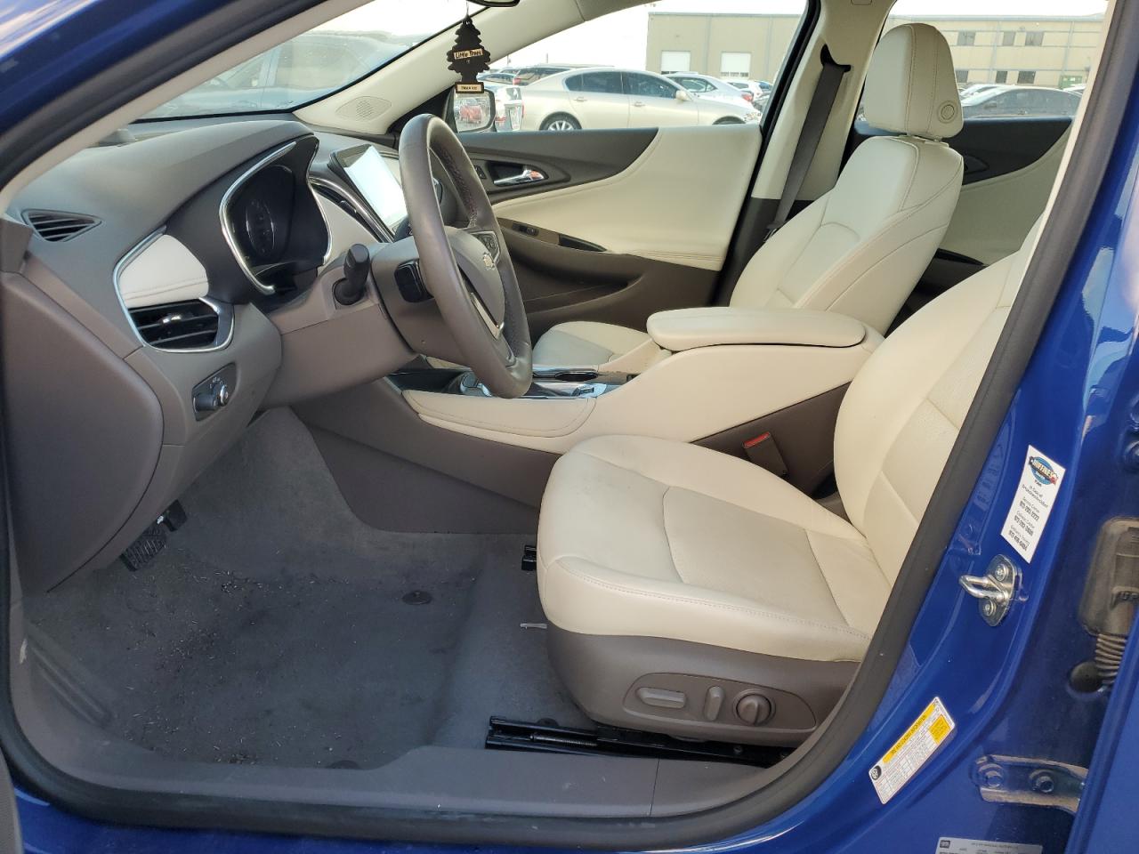 2023 Chevrolet Malibu - Image 7