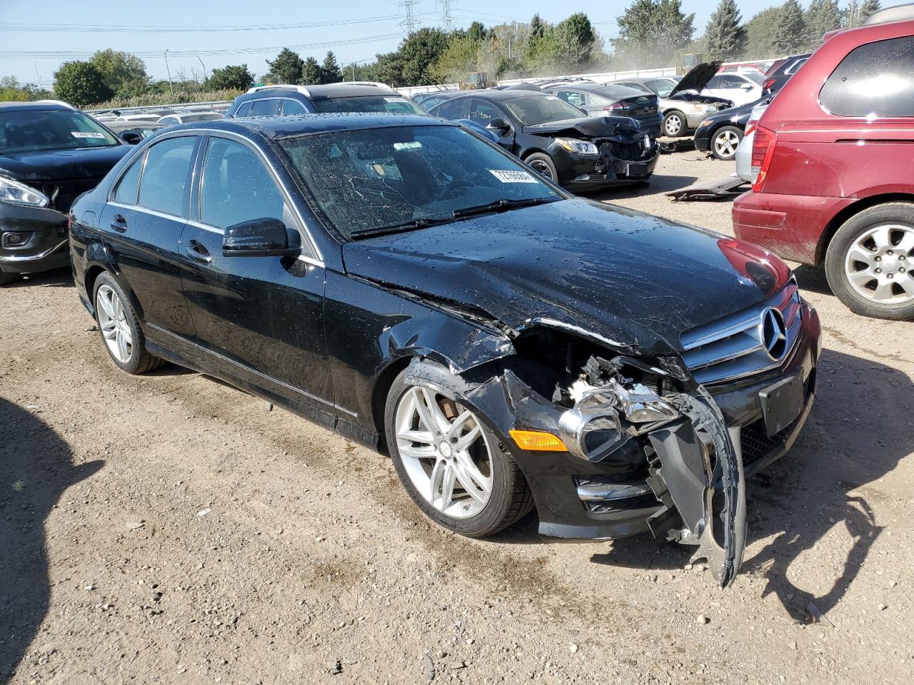 VIN WDDGF8AB7DR250287 2013 MERCEDES-BENZ C-CLASS no.4