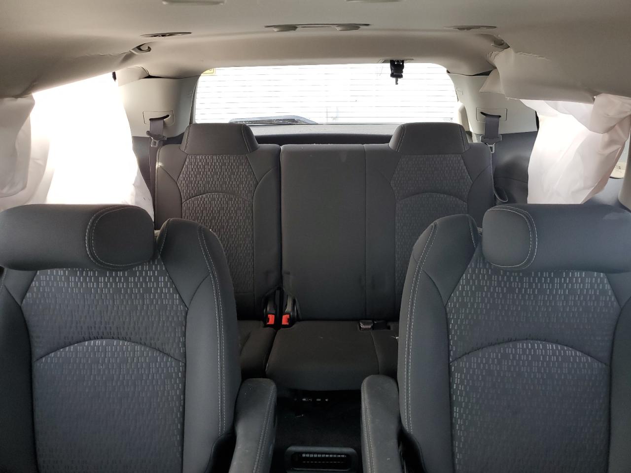 2015 GMC Acadia - Image 10