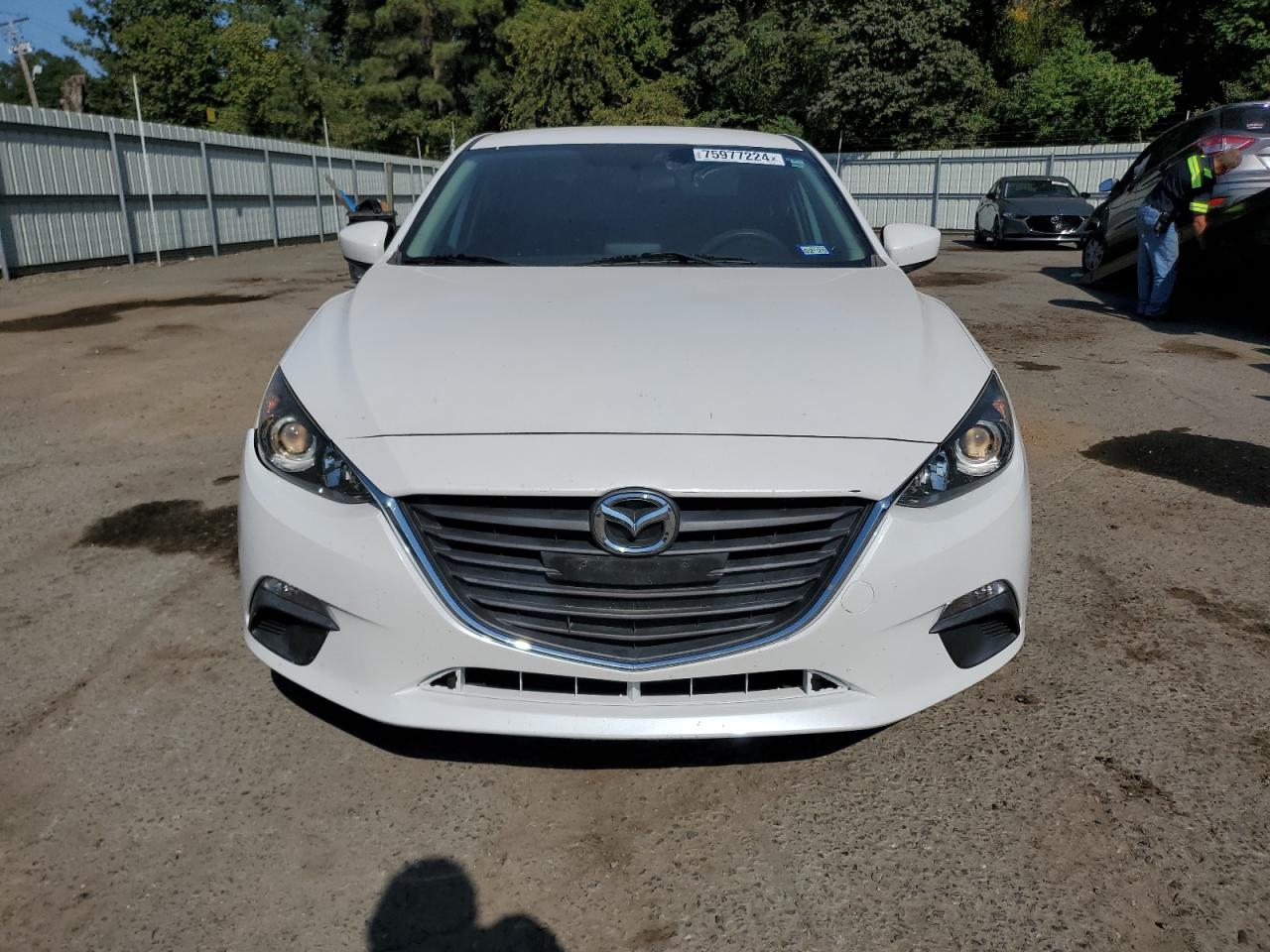 2016 Mazda 3 - Image 5