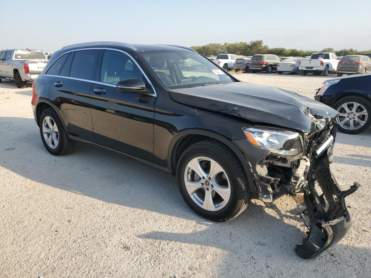 2017 Mercedes-Benz GLC - Image 4
