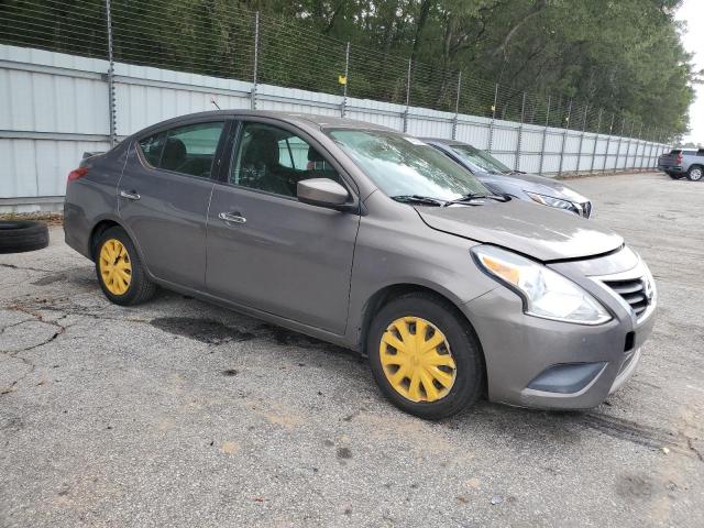  NISSAN VERSA 2017 Szary