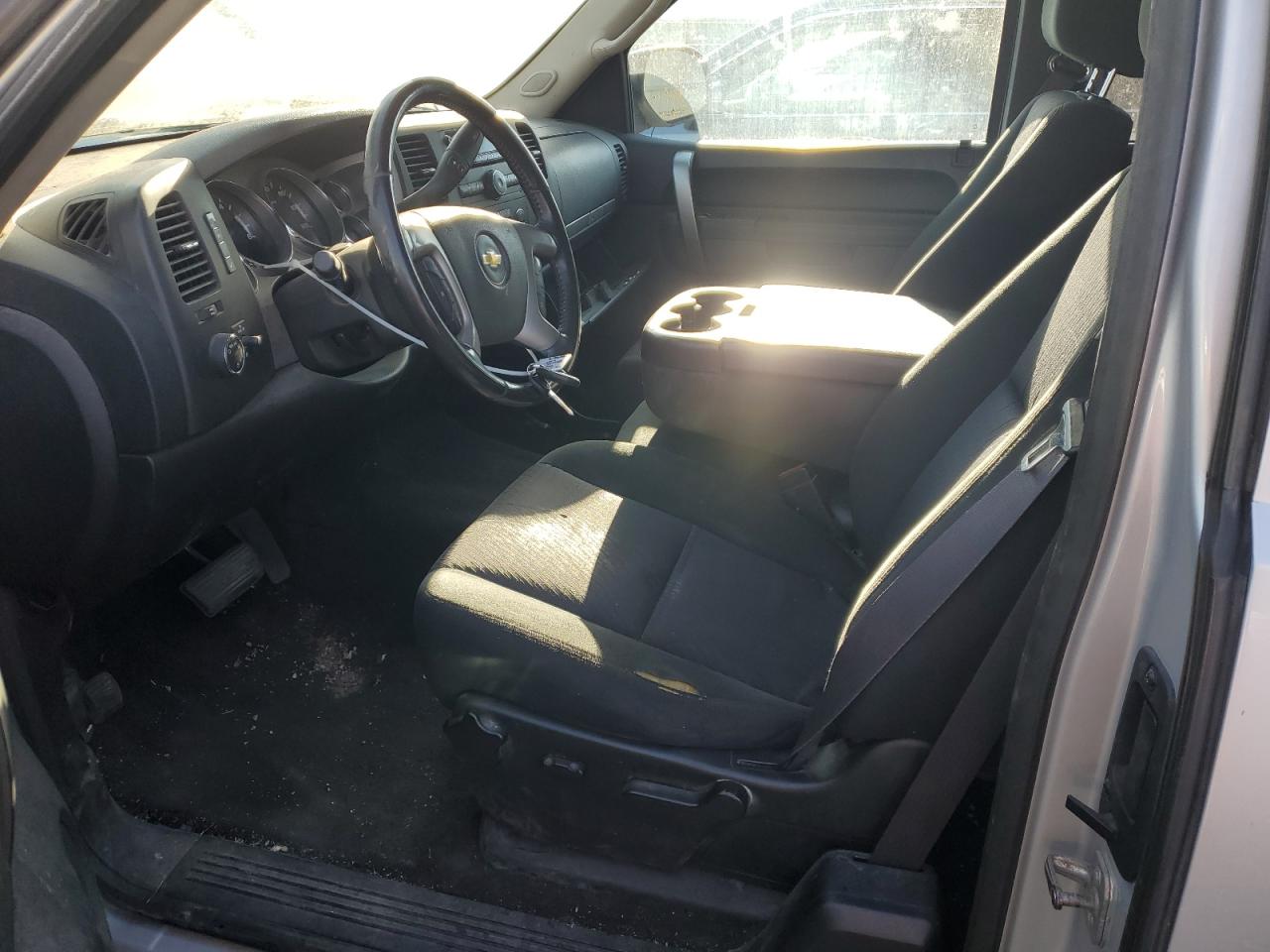 2012 Chevrolet Silverado - Image 7