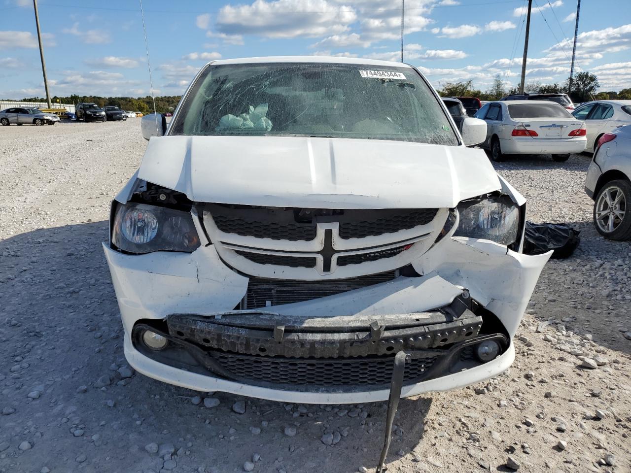 2019 Dodge Caravan - Image 5