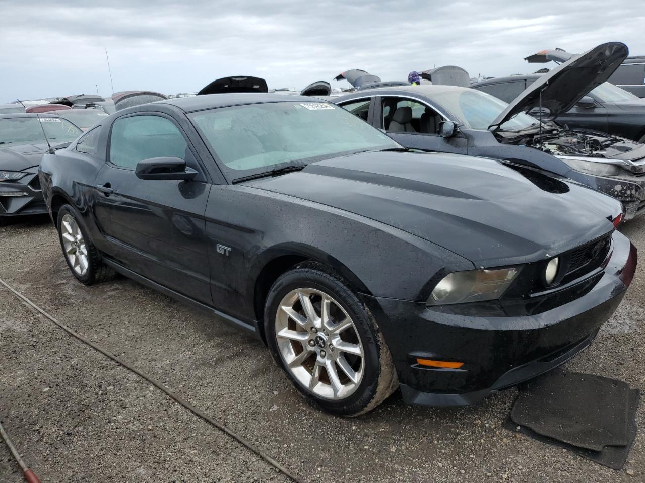 2010 Ford Mustang - Image 4