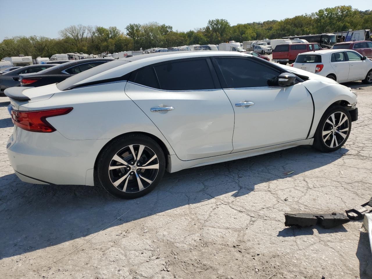 2018 Nissan Maxima - Image 3