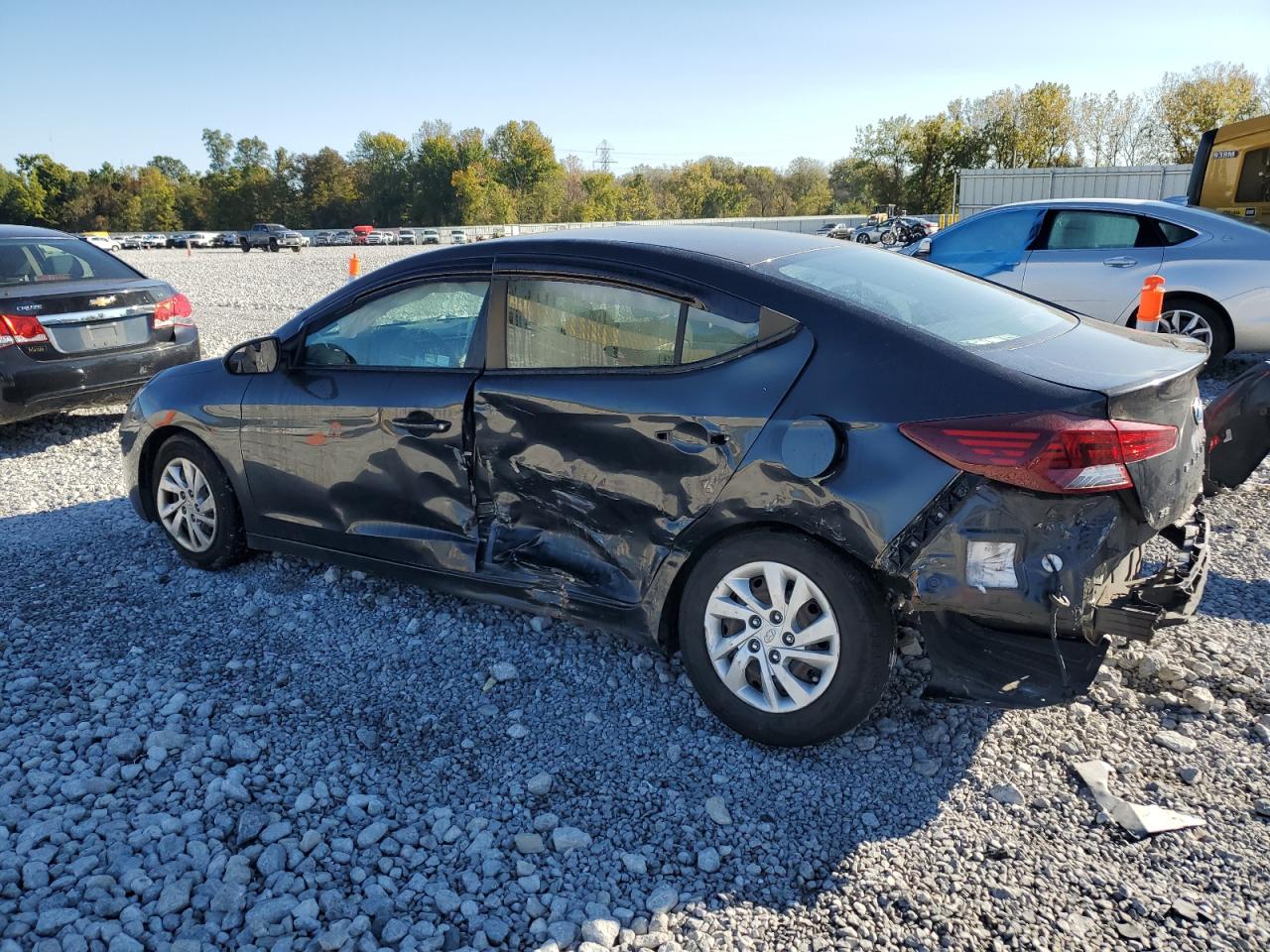 2020 Hyundai Elantra - Image 2