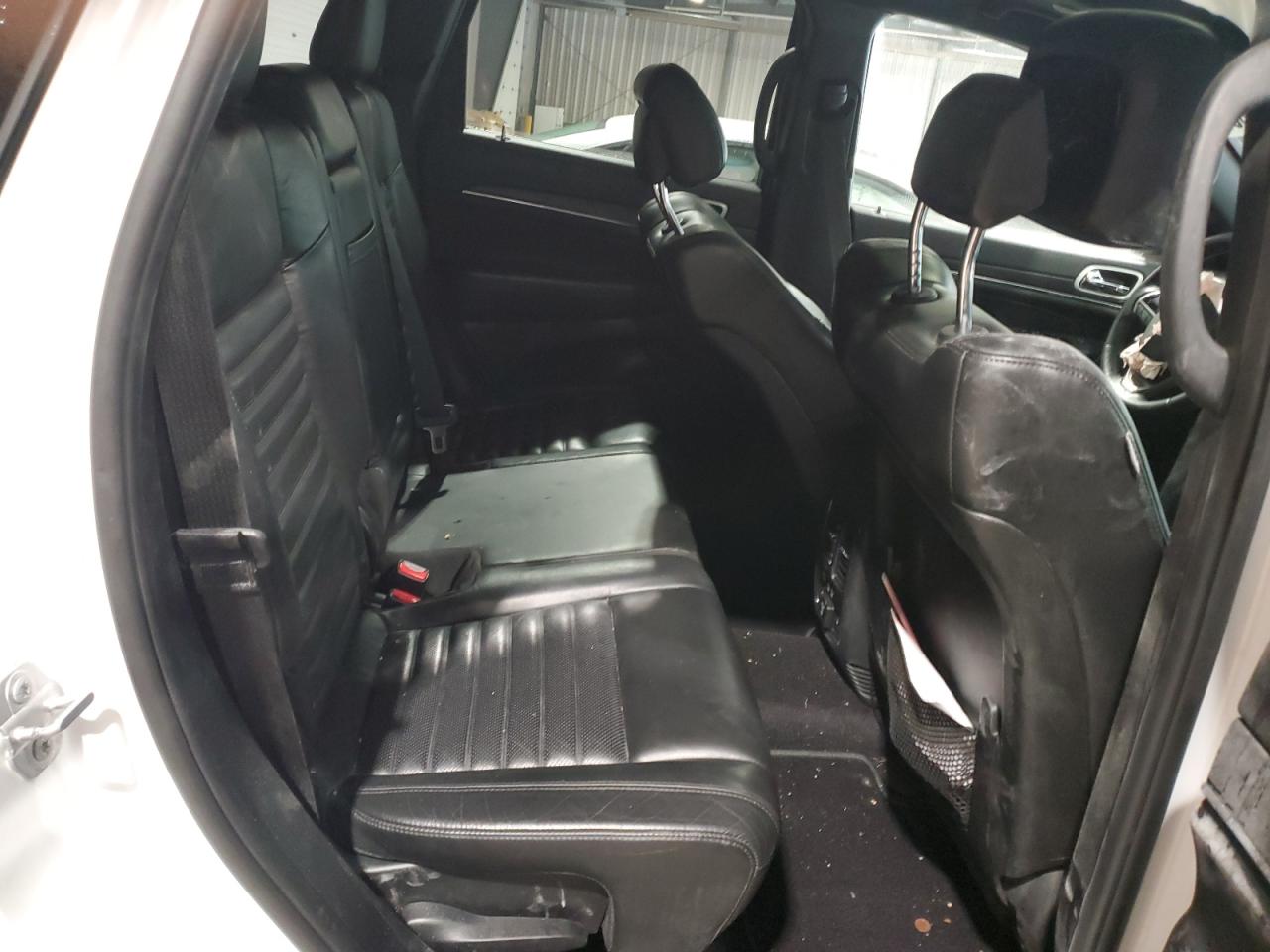 2018 Jeep Grand Cherokee - Image 12