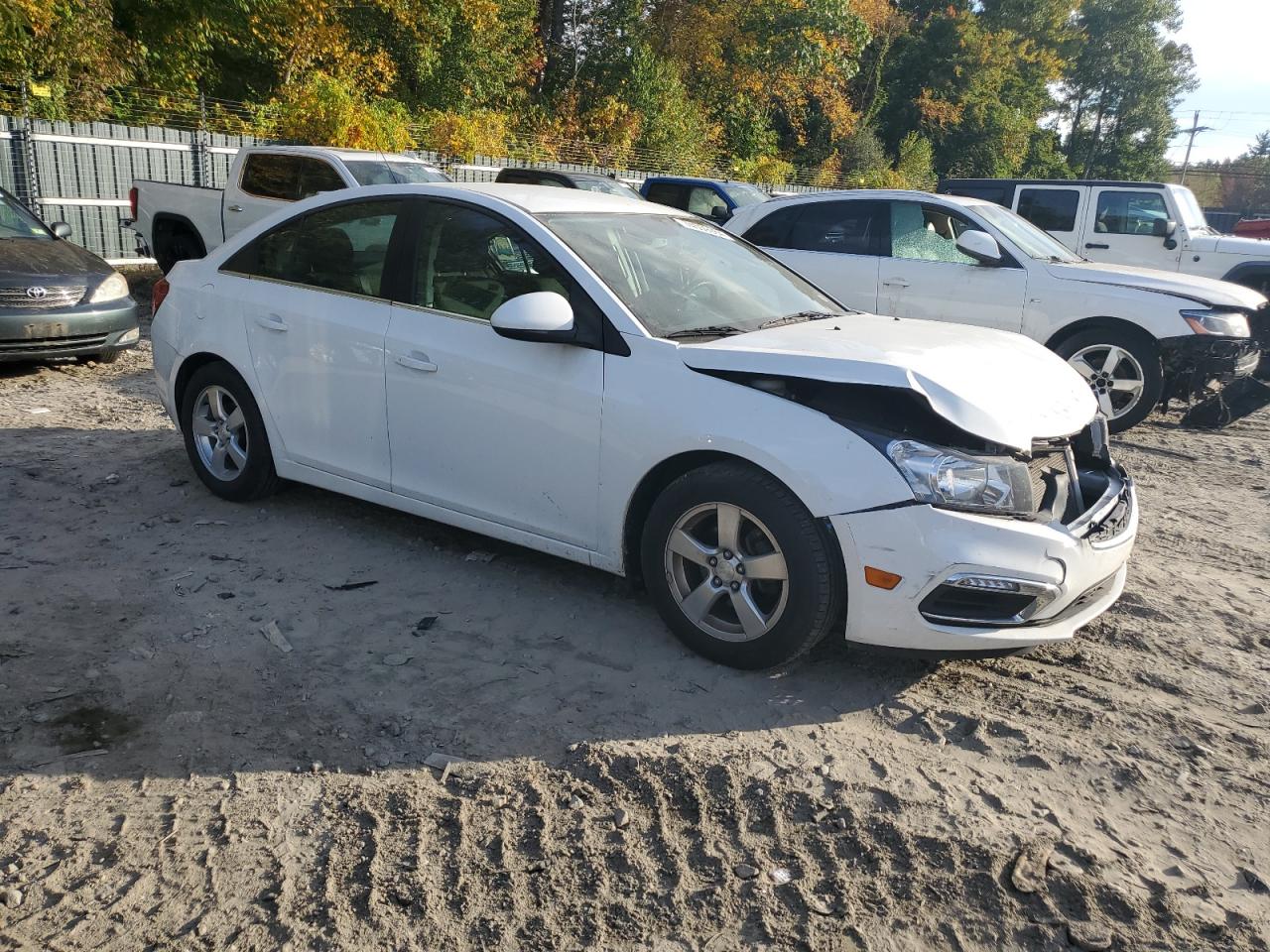 VIN 1G1PE5SB5G7143077 2016 CHEVROLET CRUZE no.4