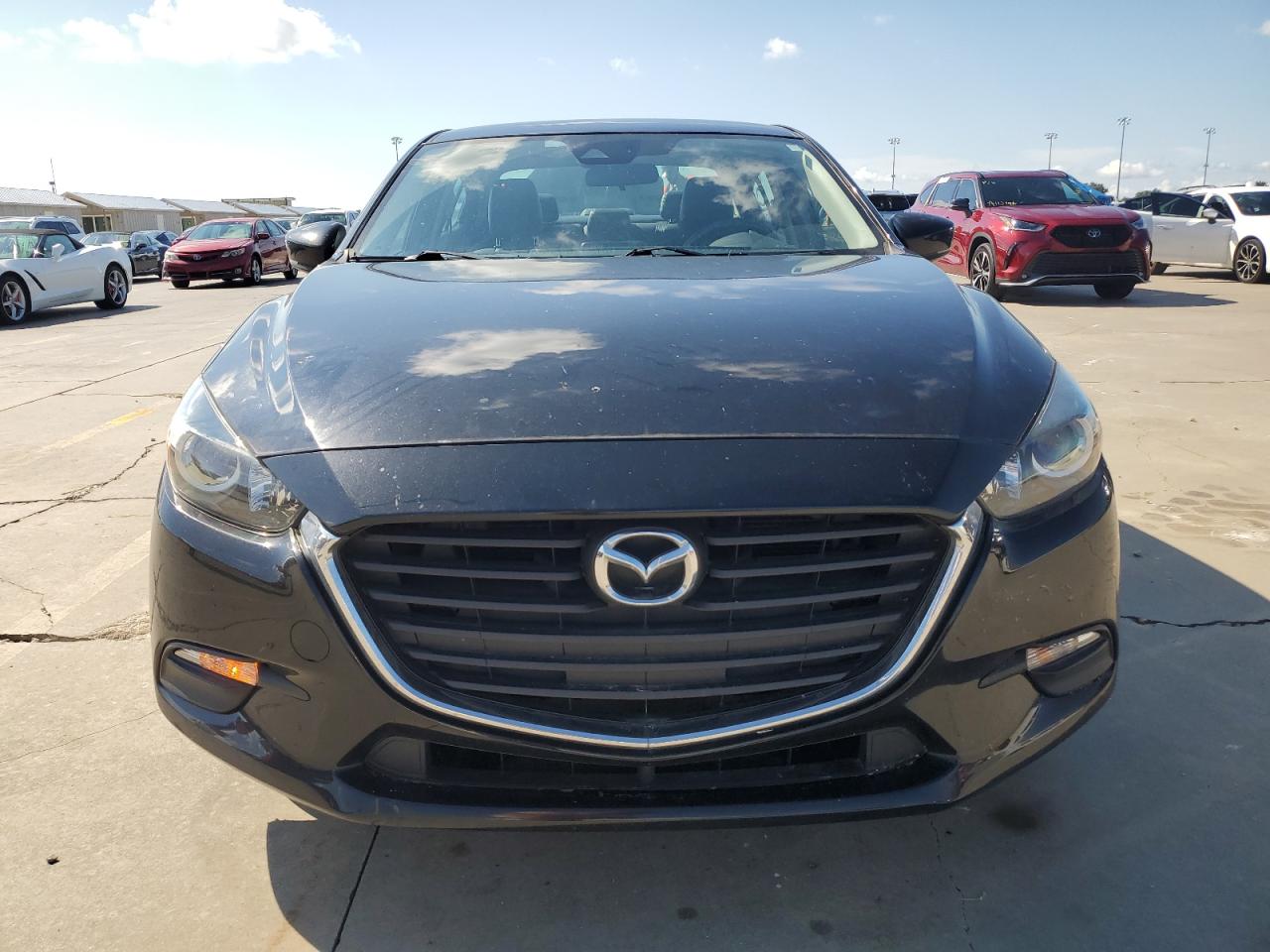 2018 Mazda 3 - Image 5