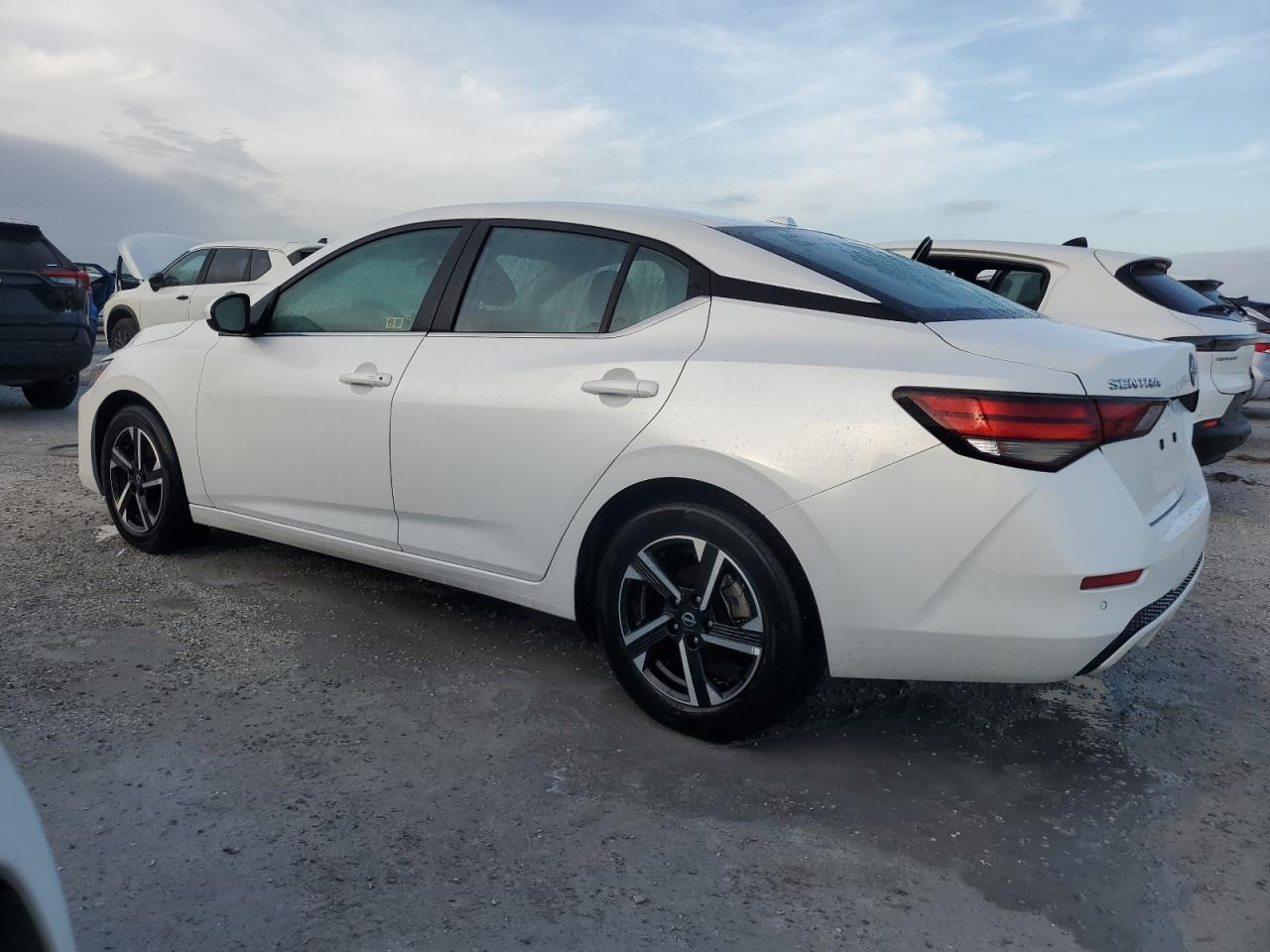 2024 Nissan Sentra - Image 2