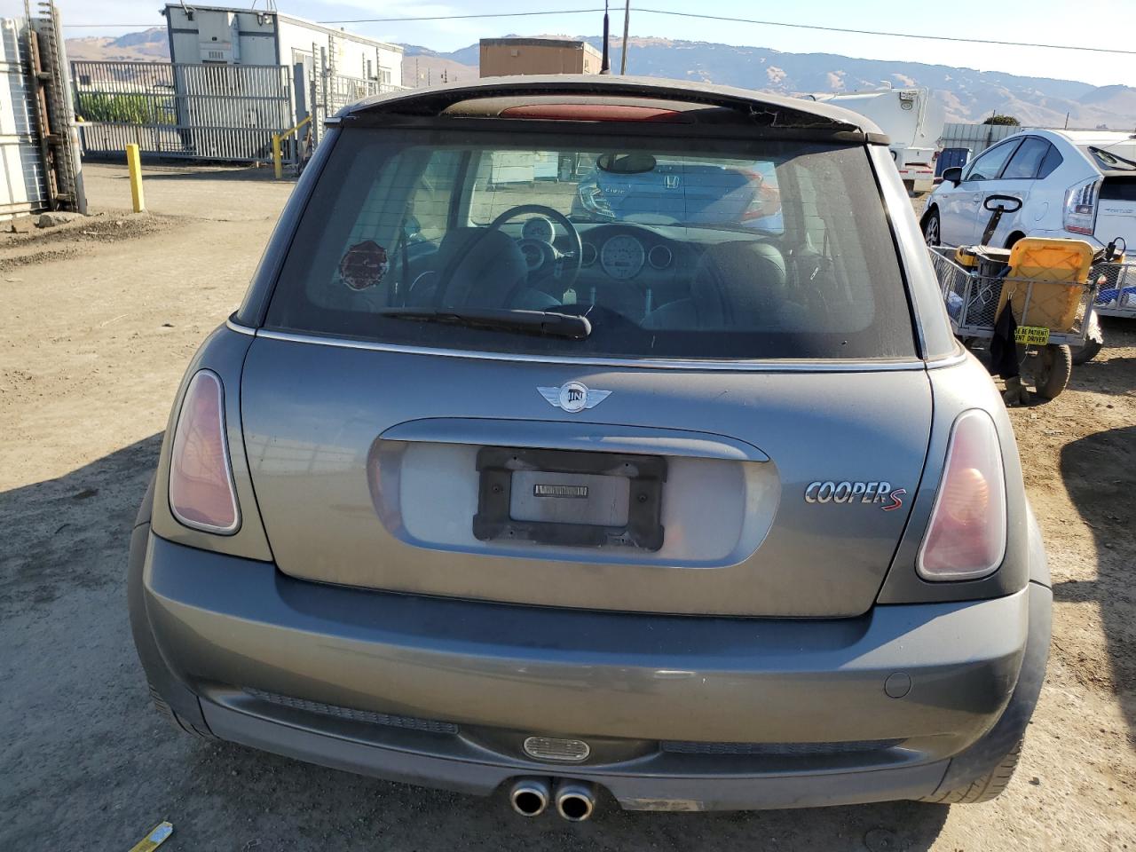 2004 Mini Cooper S VIN: WMWRE33454TD89263 Lot: 74972804