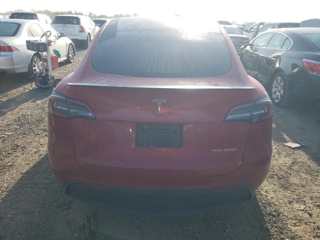 7SAYGDEF2PF585925 2023 Tesla Model Y