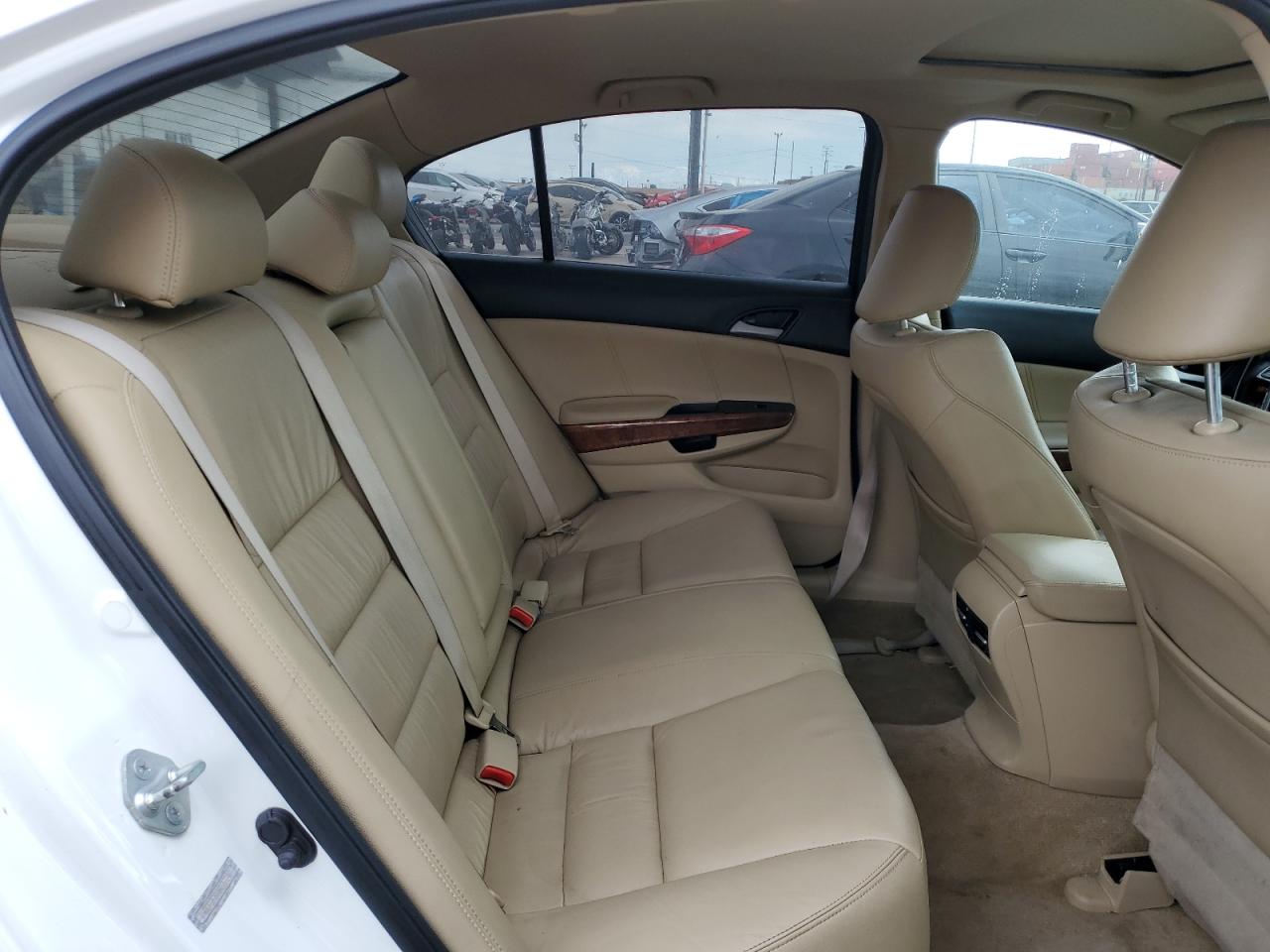 2011 Honda Accord - Image 11