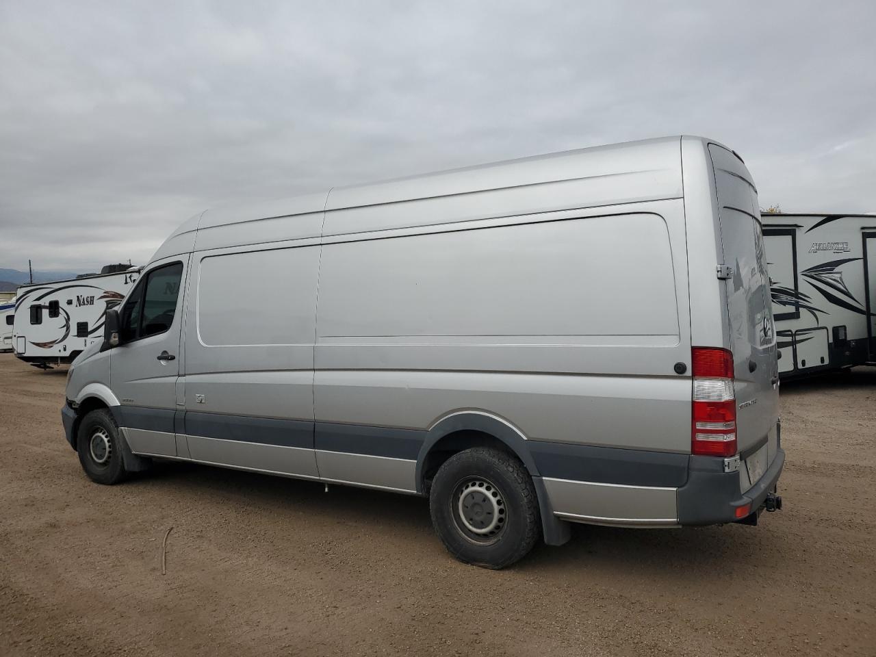 VIN WD3PE8DC5F5976932 2015 MERCEDES-BENZ SPRINTER no.2