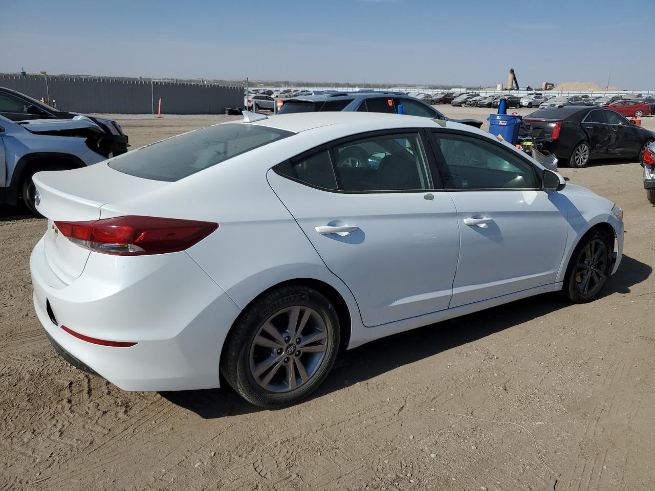 2017 Hyundai Elantra - Image 3