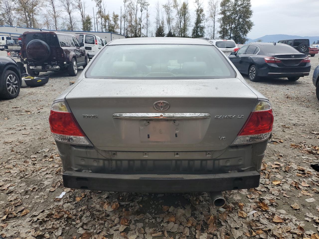 2005 Toyota Camry Le VIN: 4T1BF30K05U604413 Lot: 73421894