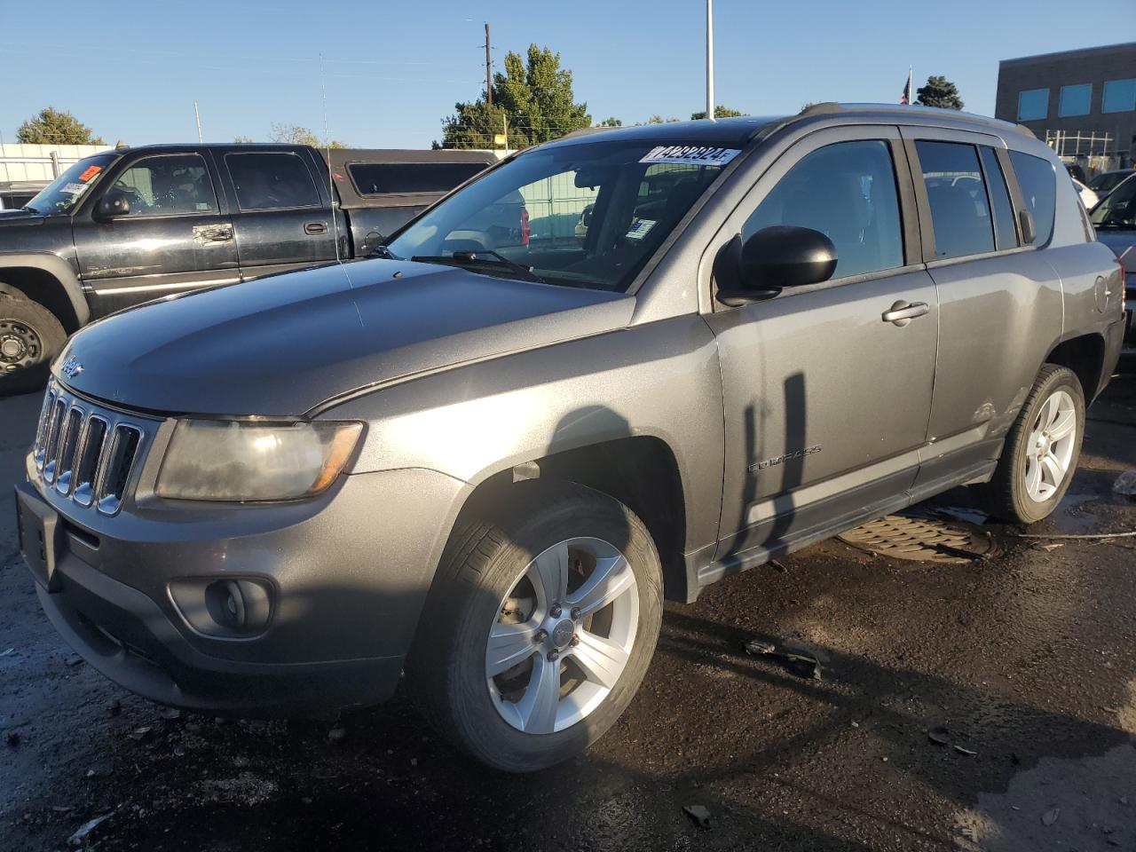 VIN 1C4NJDBB0ED536889 2014 JEEP COMPASS no.1