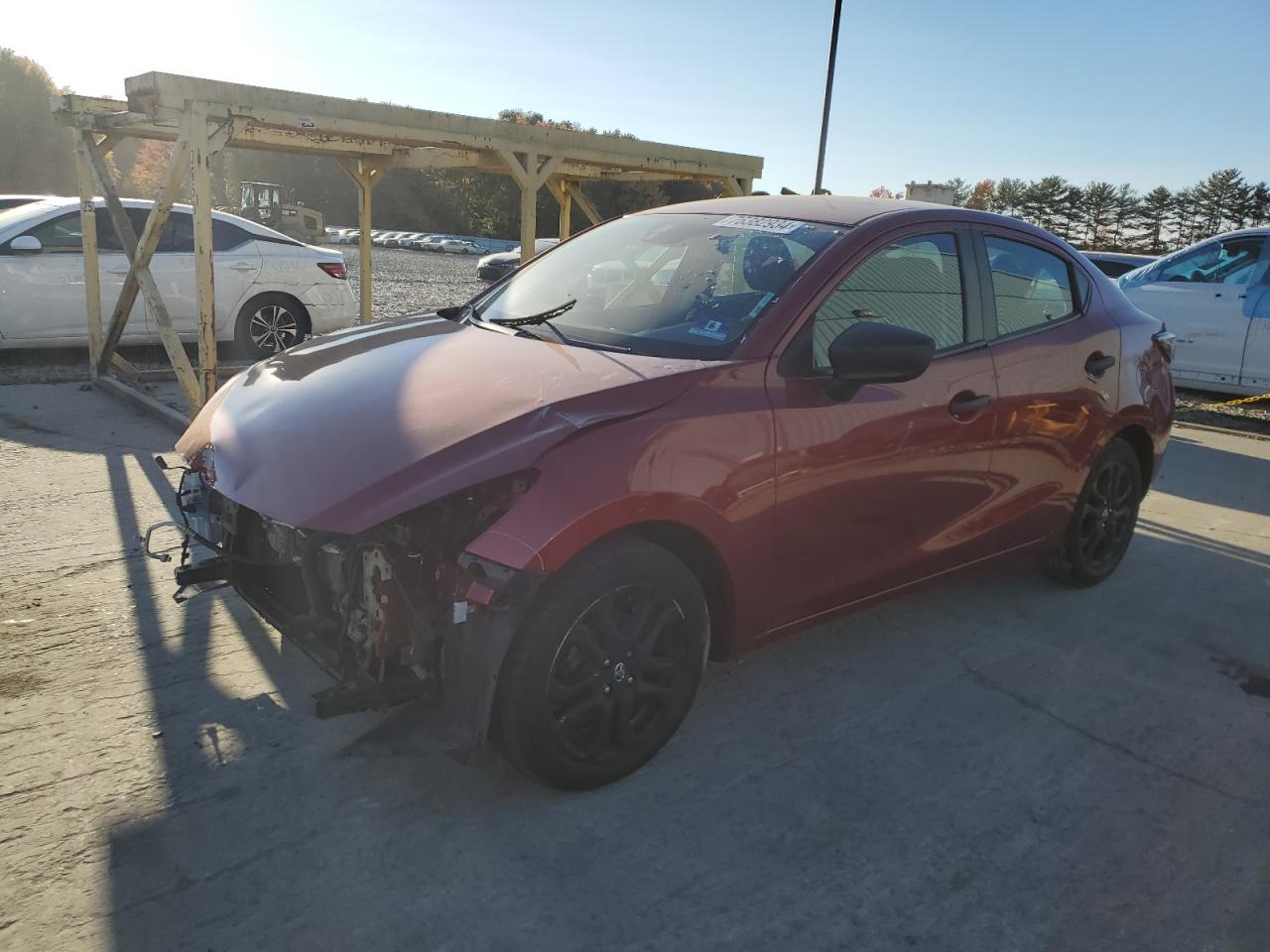 VIN 3MYDLBYV7HY169858 2017 TOYOTA YARIS no.1