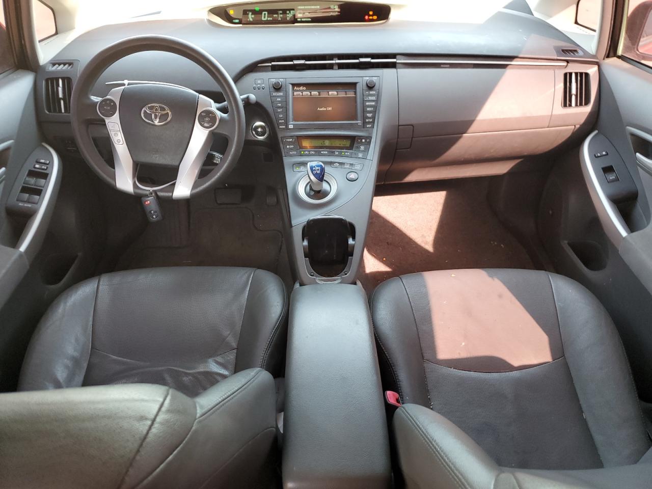 2011 Toyota Prius - Image 8