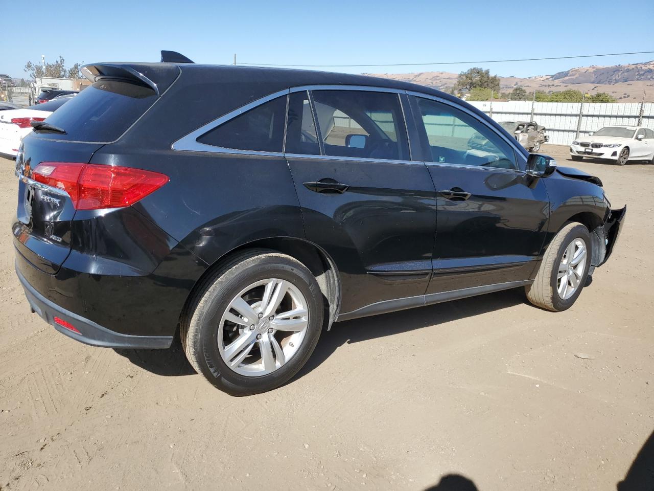 VIN 5J8TB4H52DL015653 2013 ACURA RDX no.3