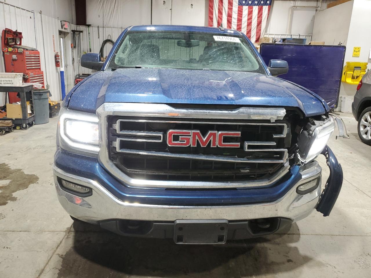 2017 GMC Sierra - Image 5