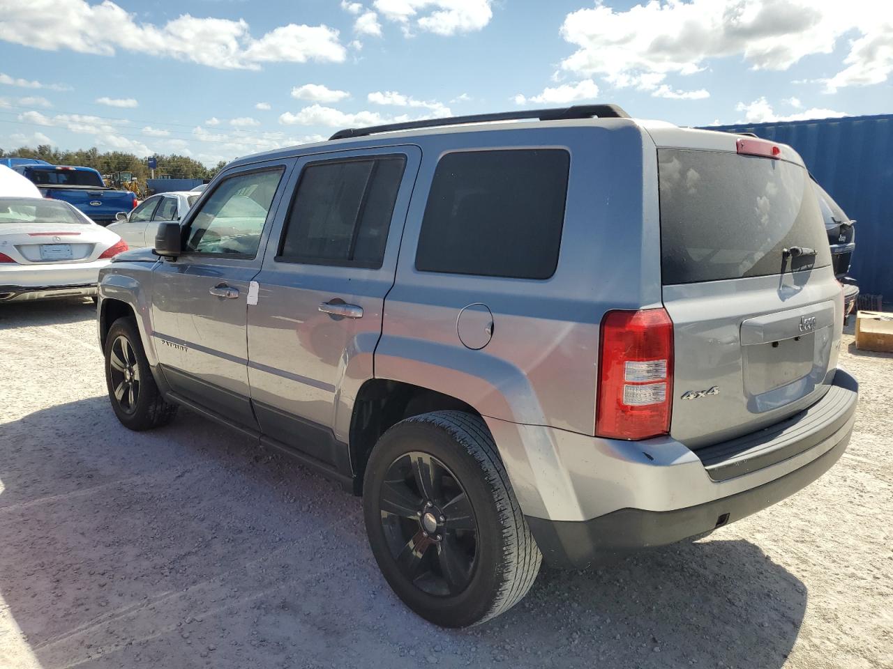 2017 Jeep Liberty (Patriot) - Image 2