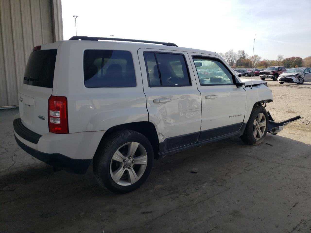 2017 Jeep Liberty (Patriot) - Image 3
