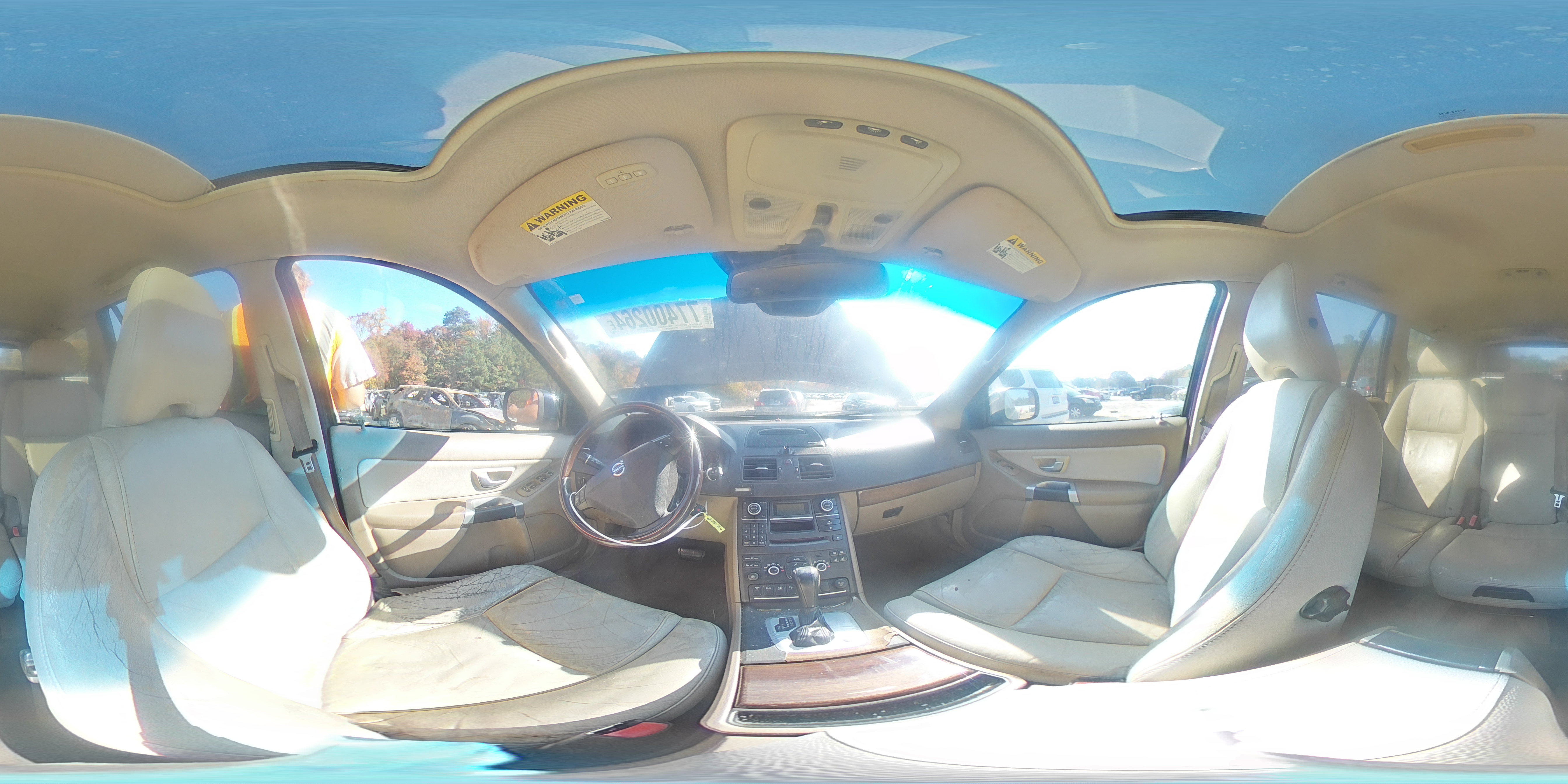 2010 Volvo XC90 - Image 13