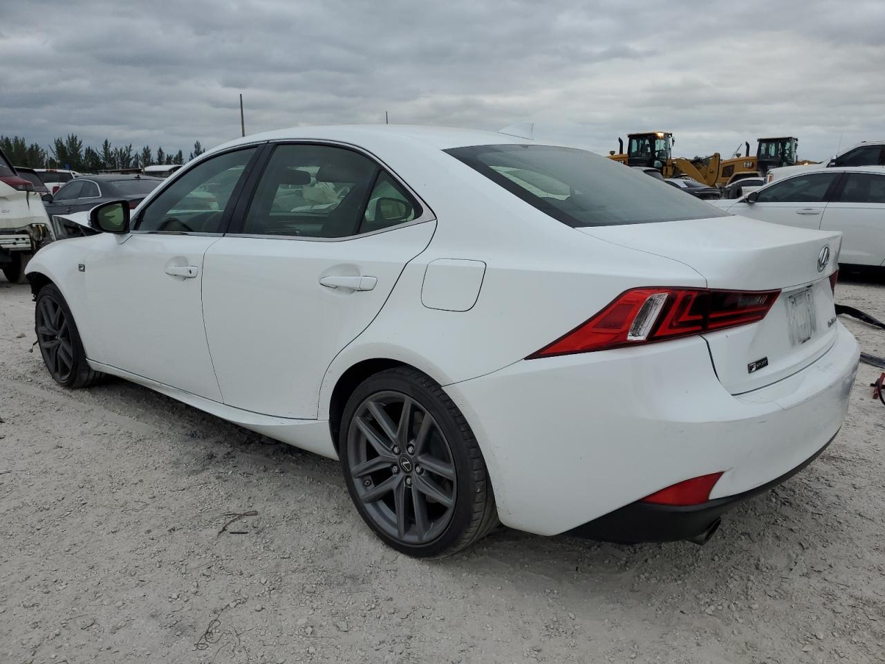 2016 Lexus IS - Image 2