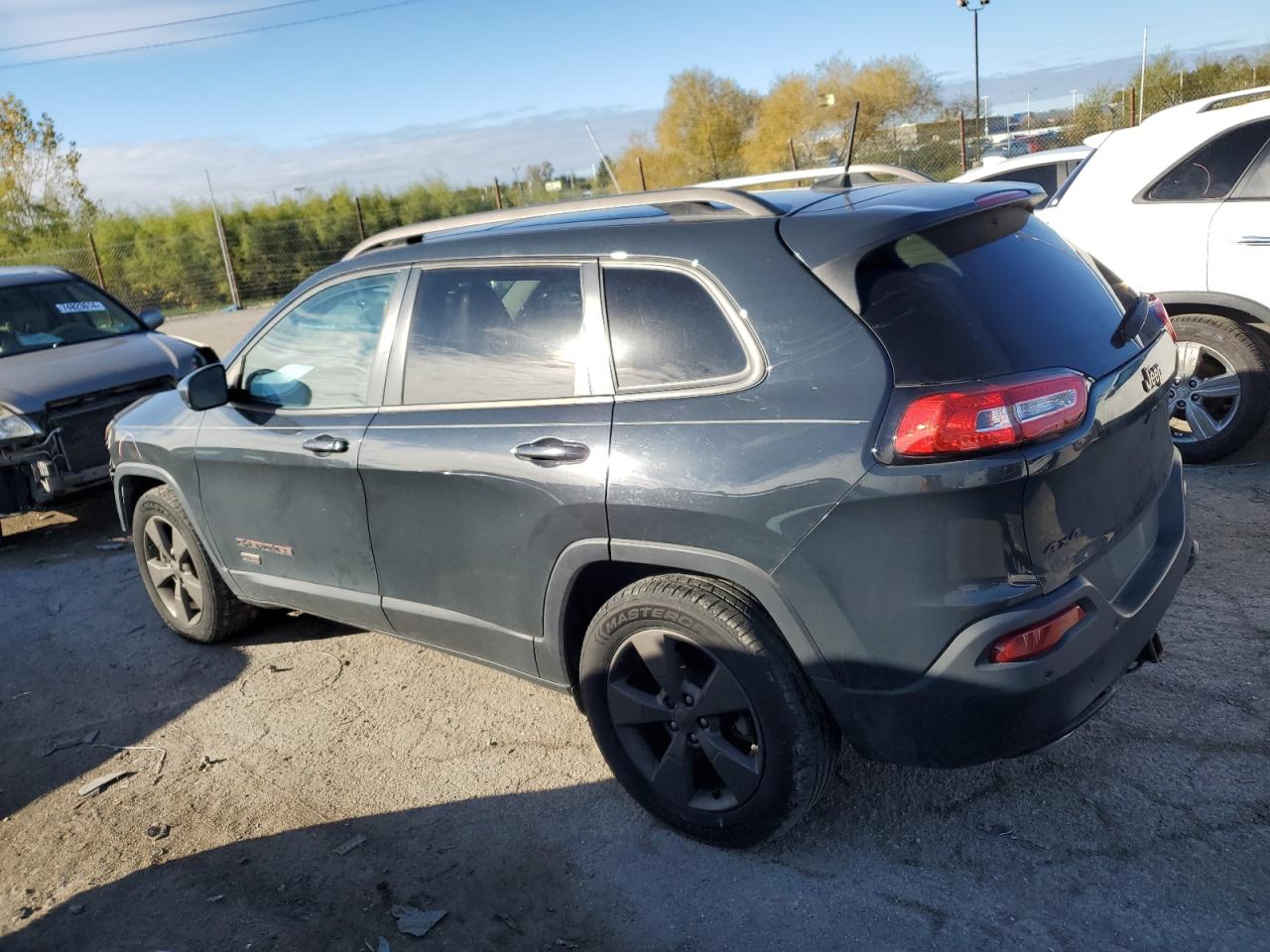2017 Jeep Grand Cherokee - Image 2