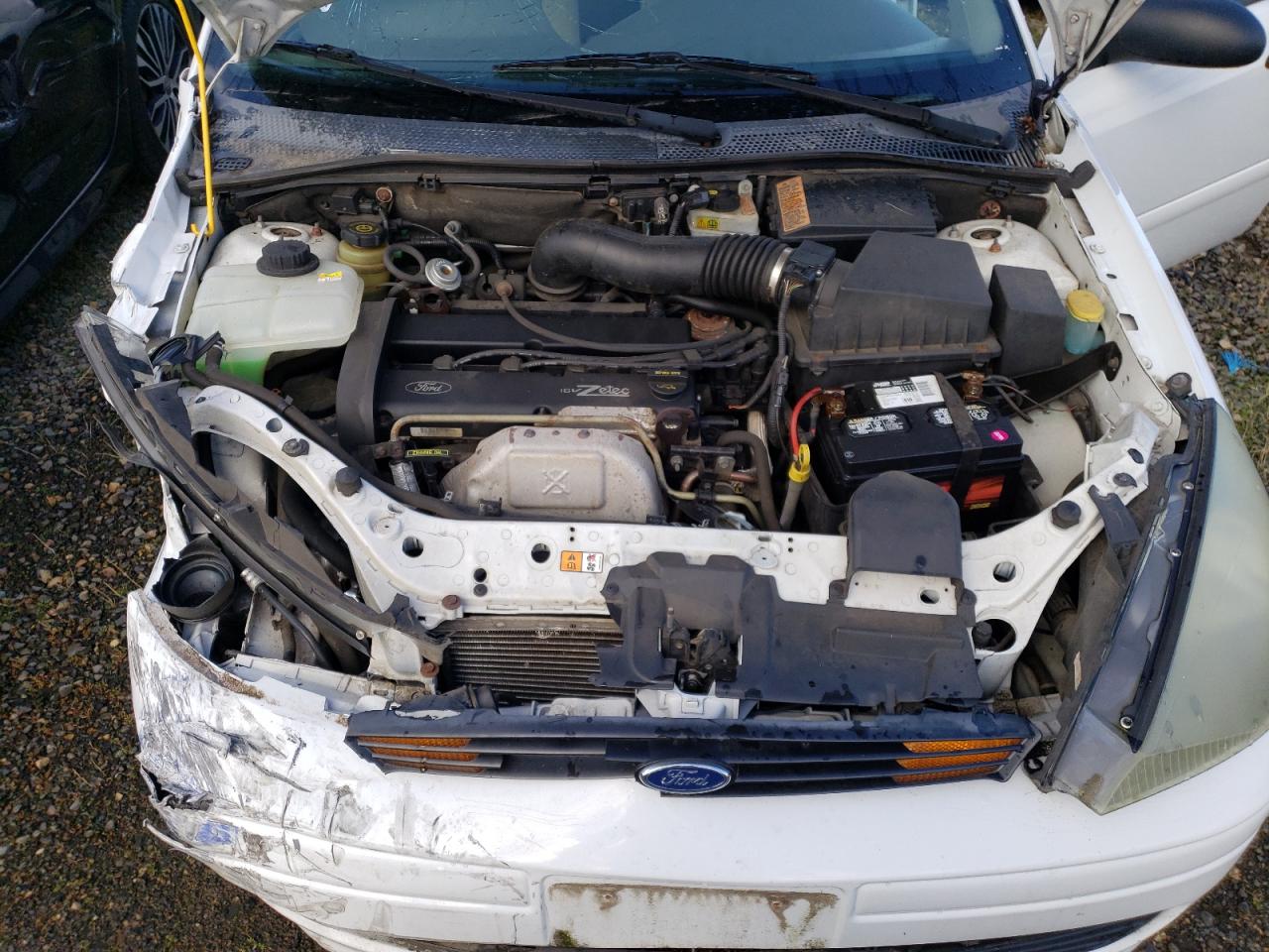 2004 Ford Focus - Image 13