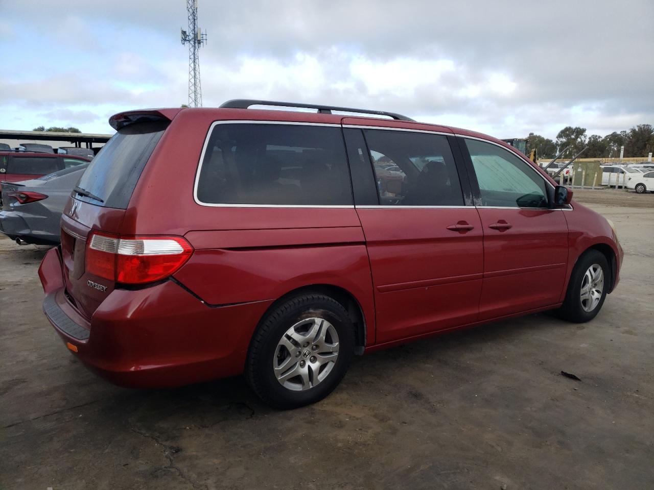 2005 Honda Odyssey - Image 3