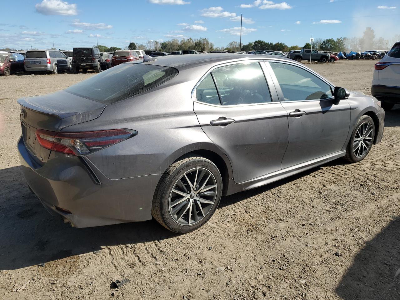2021 Toyota Camry - Image 3