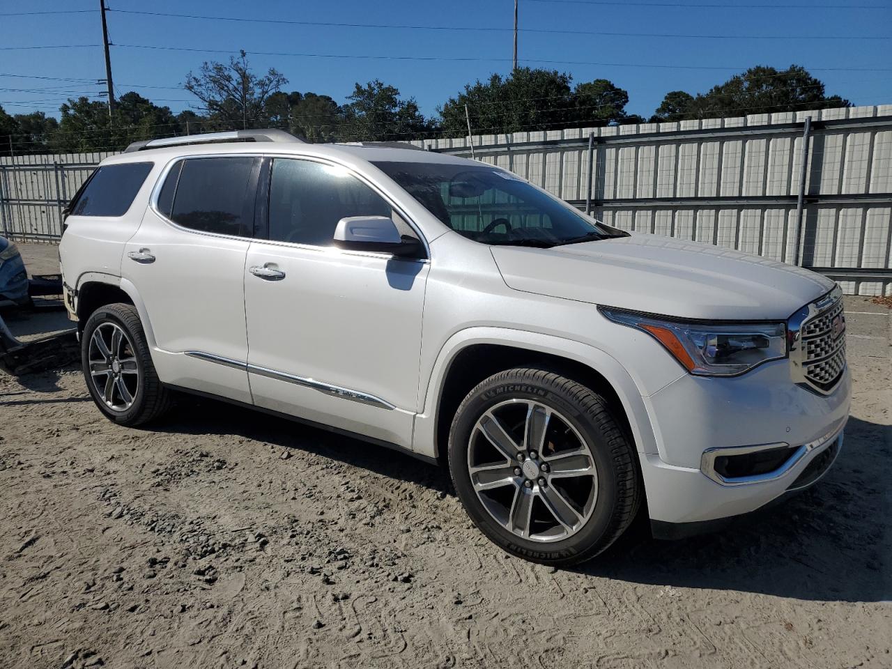 2017 GMC Acadia - Image 4