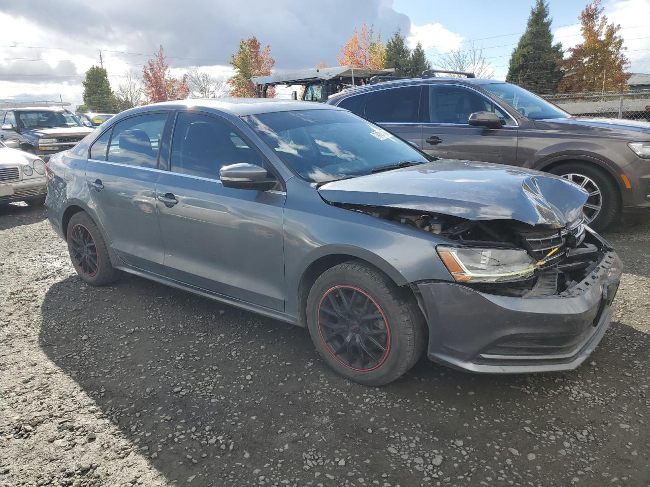 VIN 3VWDB7AJ4JM240188 2018 VOLKSWAGEN JETTA no.4