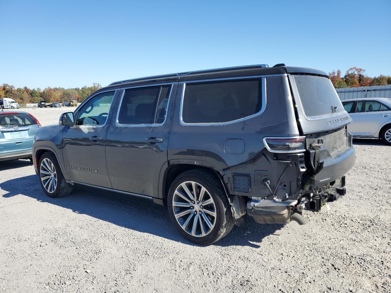 2022 Jeep Grand Wagoneer - Image 2
