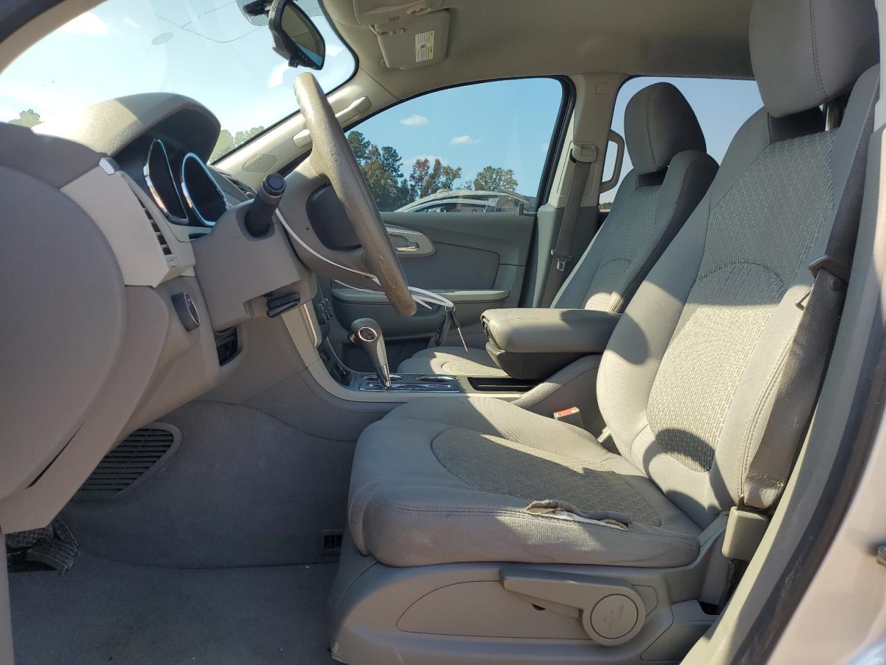 2010 Chevrolet Traverse - Image 7