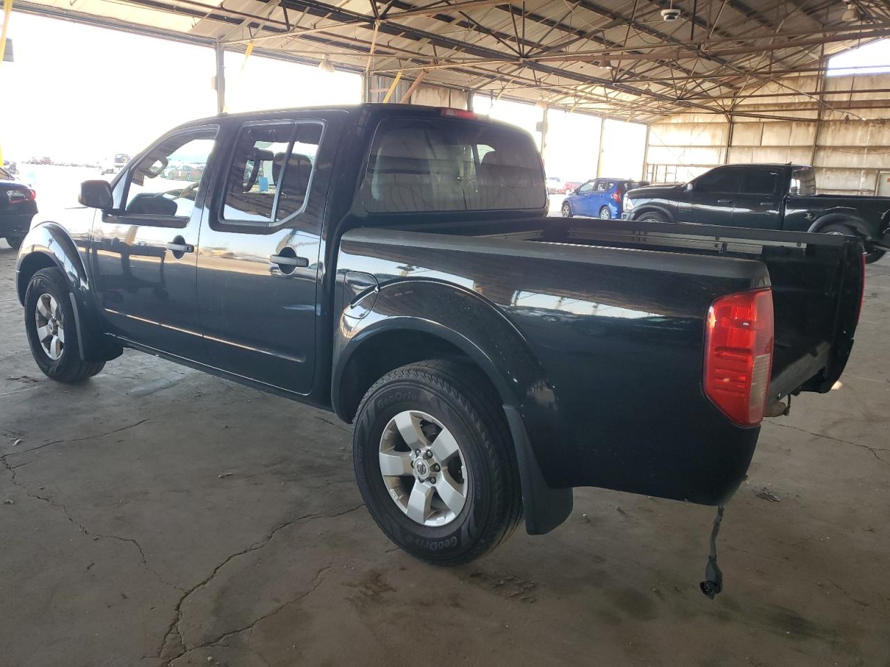 2012 Nissan Navara (Frontier) - Image 2
