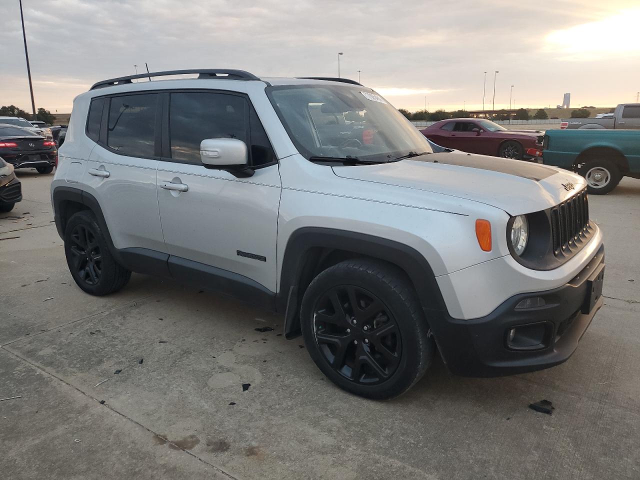 2018 Jeep Renegade - Image 4