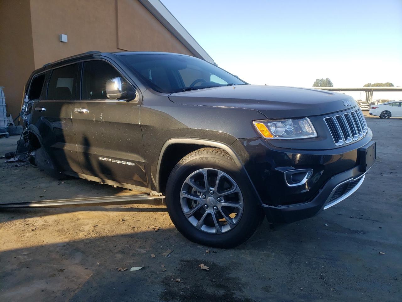 2014 Jeep Grand Cherokee - Image 4