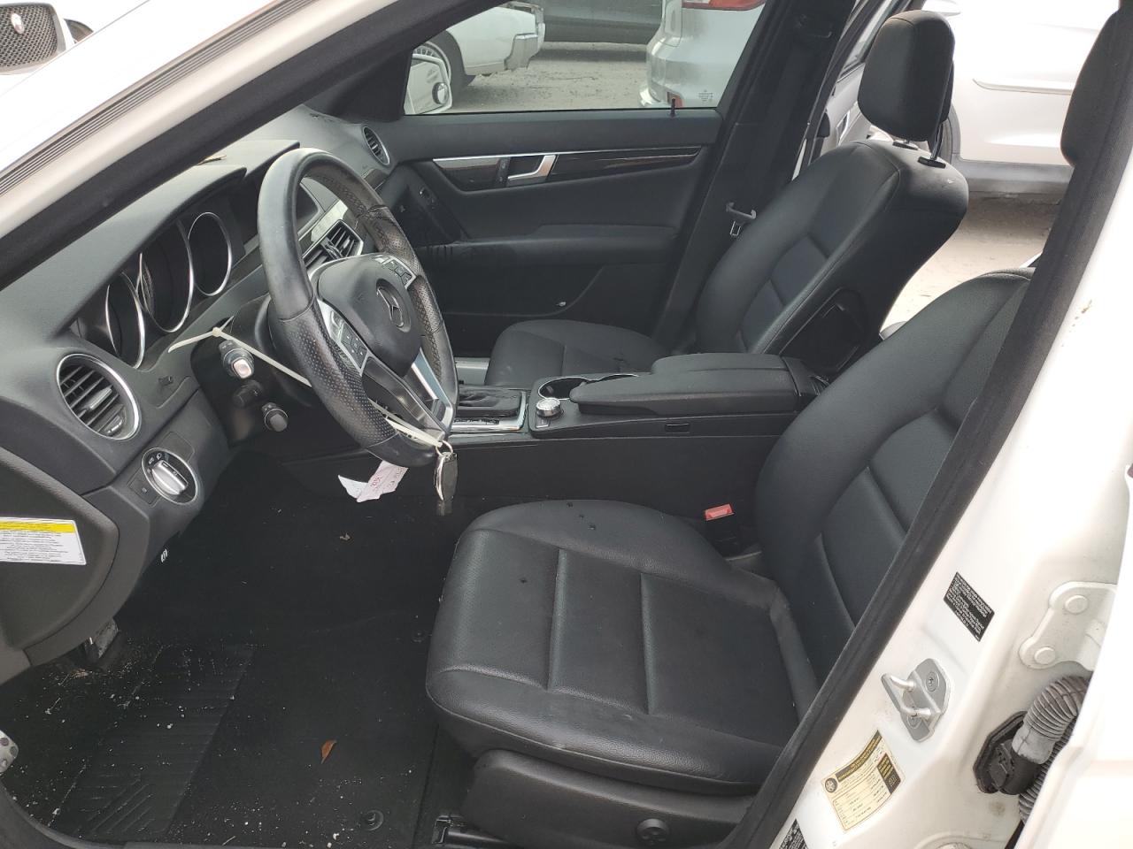 2013 Mercedes-Benz C 350 VIN: WDDGF5HB1DR300170 Lot: 75082104