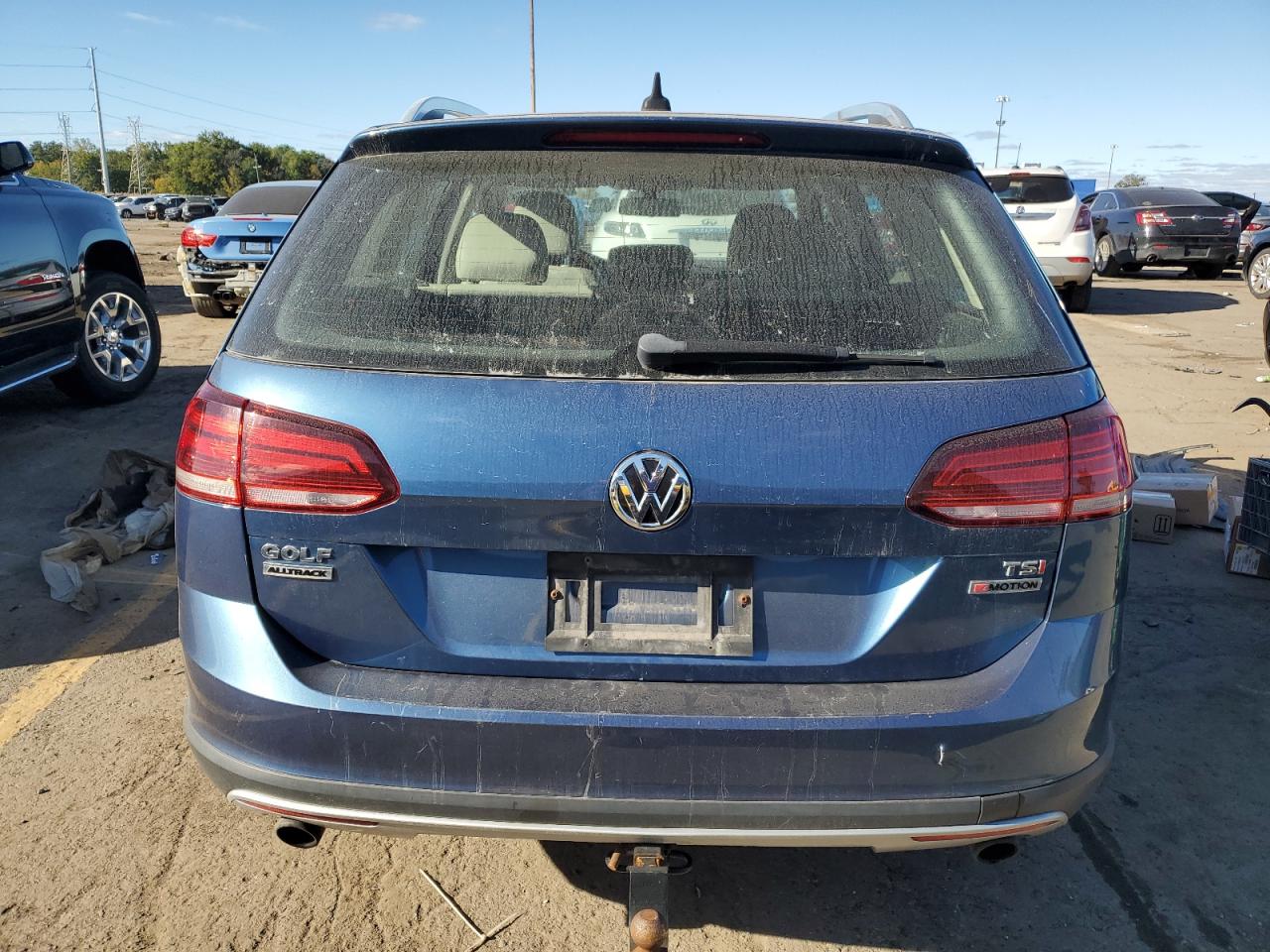 3VWH17AU2JM753874 2018 Volkswagen Golf Alltrack S