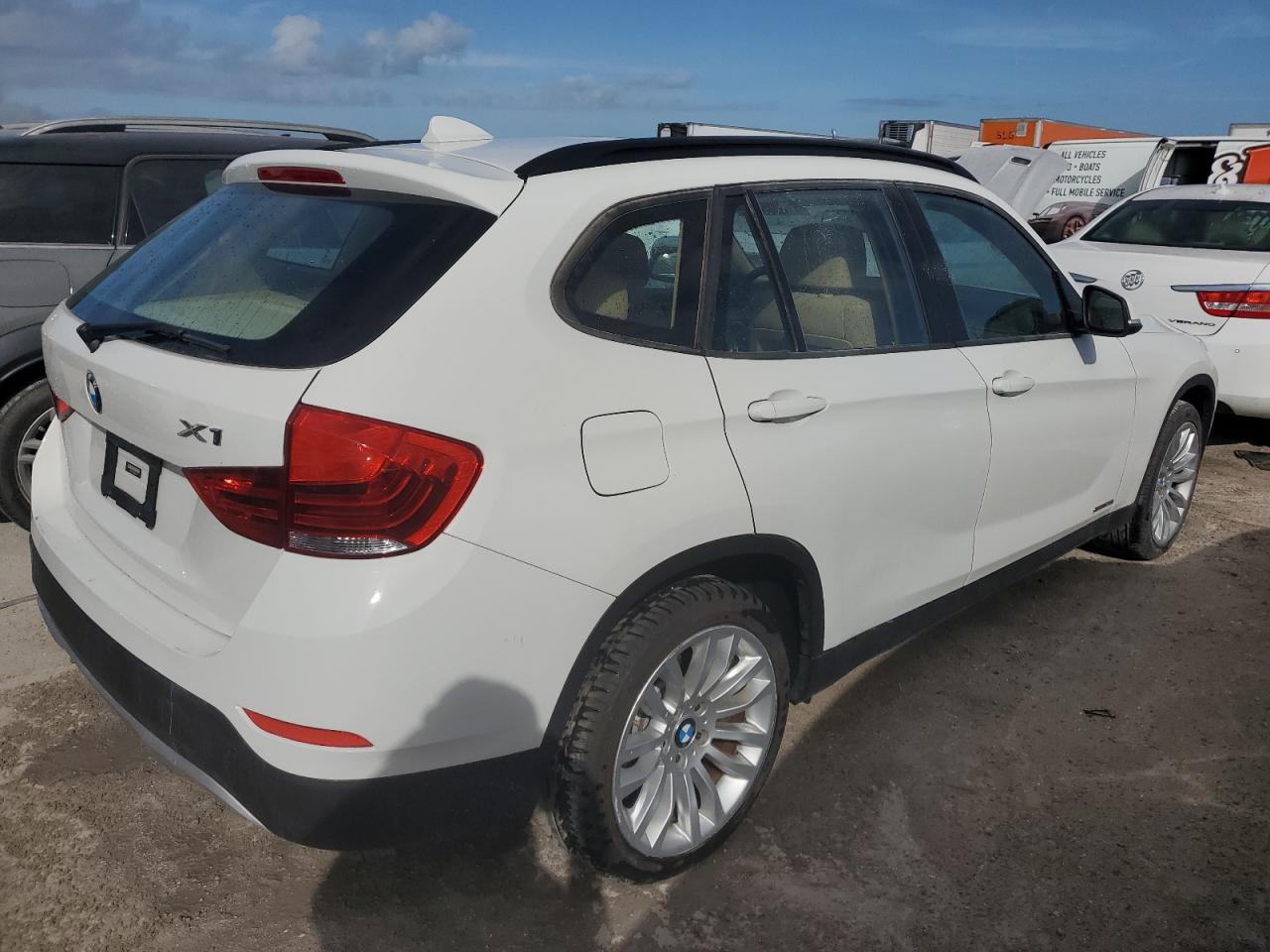 2014 BMW X1 - Image 3