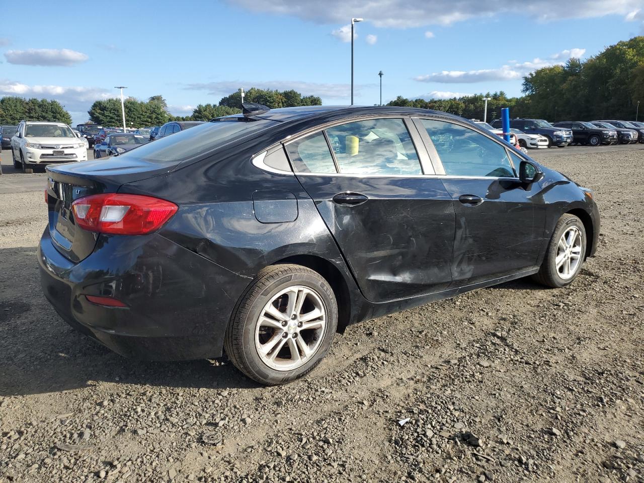 2017 Chevrolet Cruze - Image 3