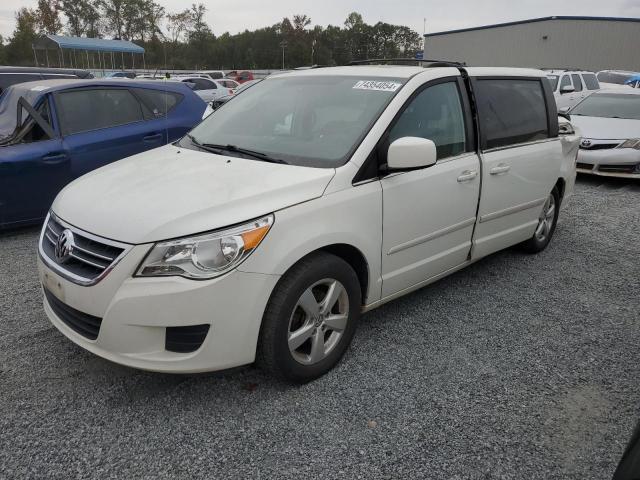 2009 Volkswagen Routan Se