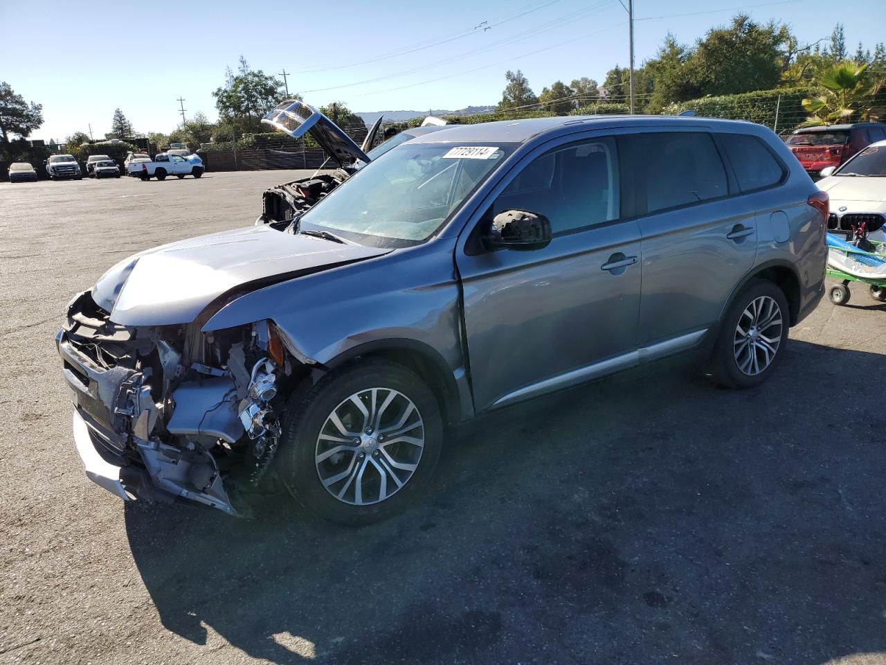 JA4AD2A39JZ061884 2018 MITSUBISHI OUTLANDER - Image 1