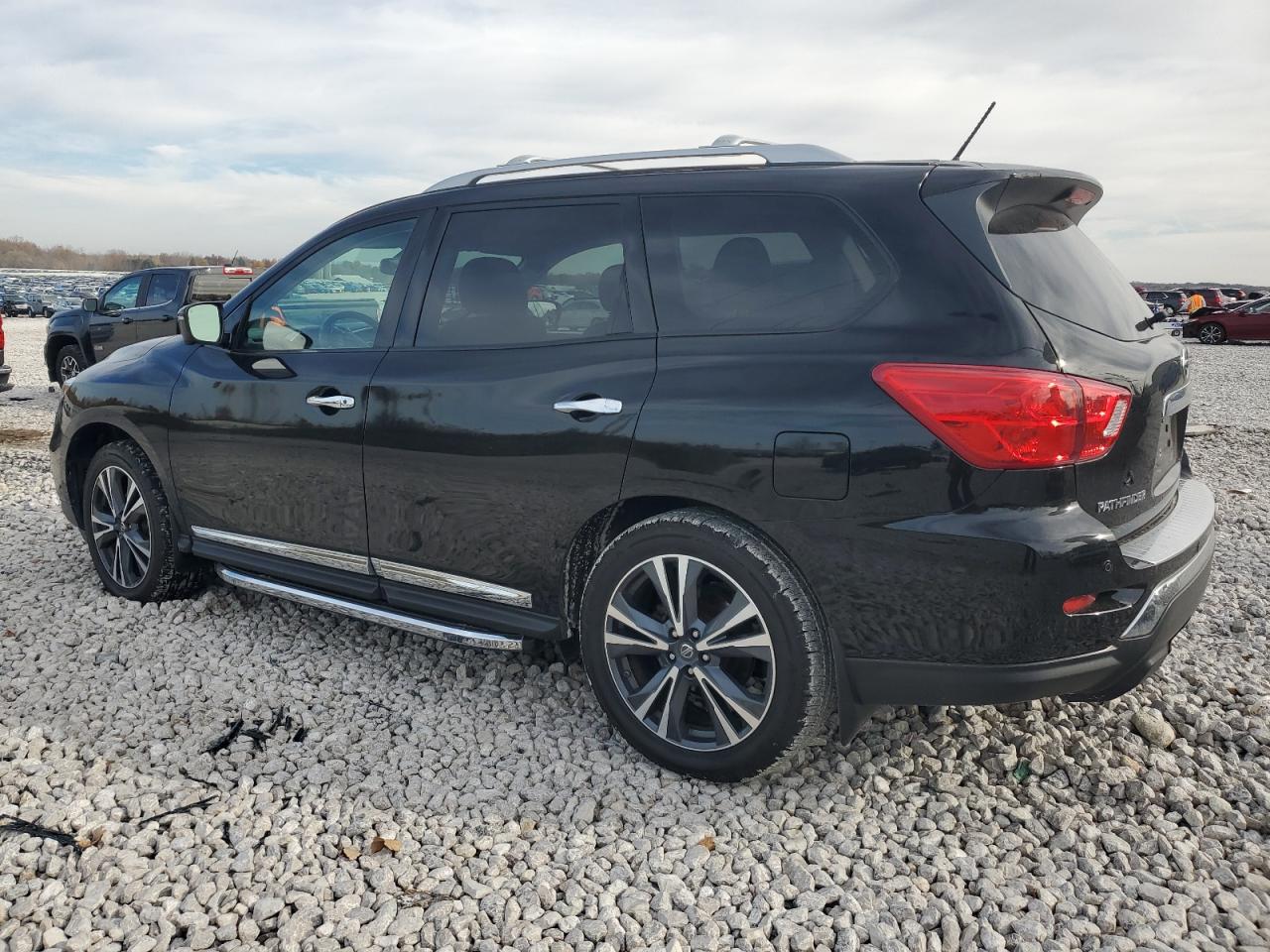 2018 Nissan Pathfinder S VIN: 5N1DR2MMXJC671137 Lot: 77987504