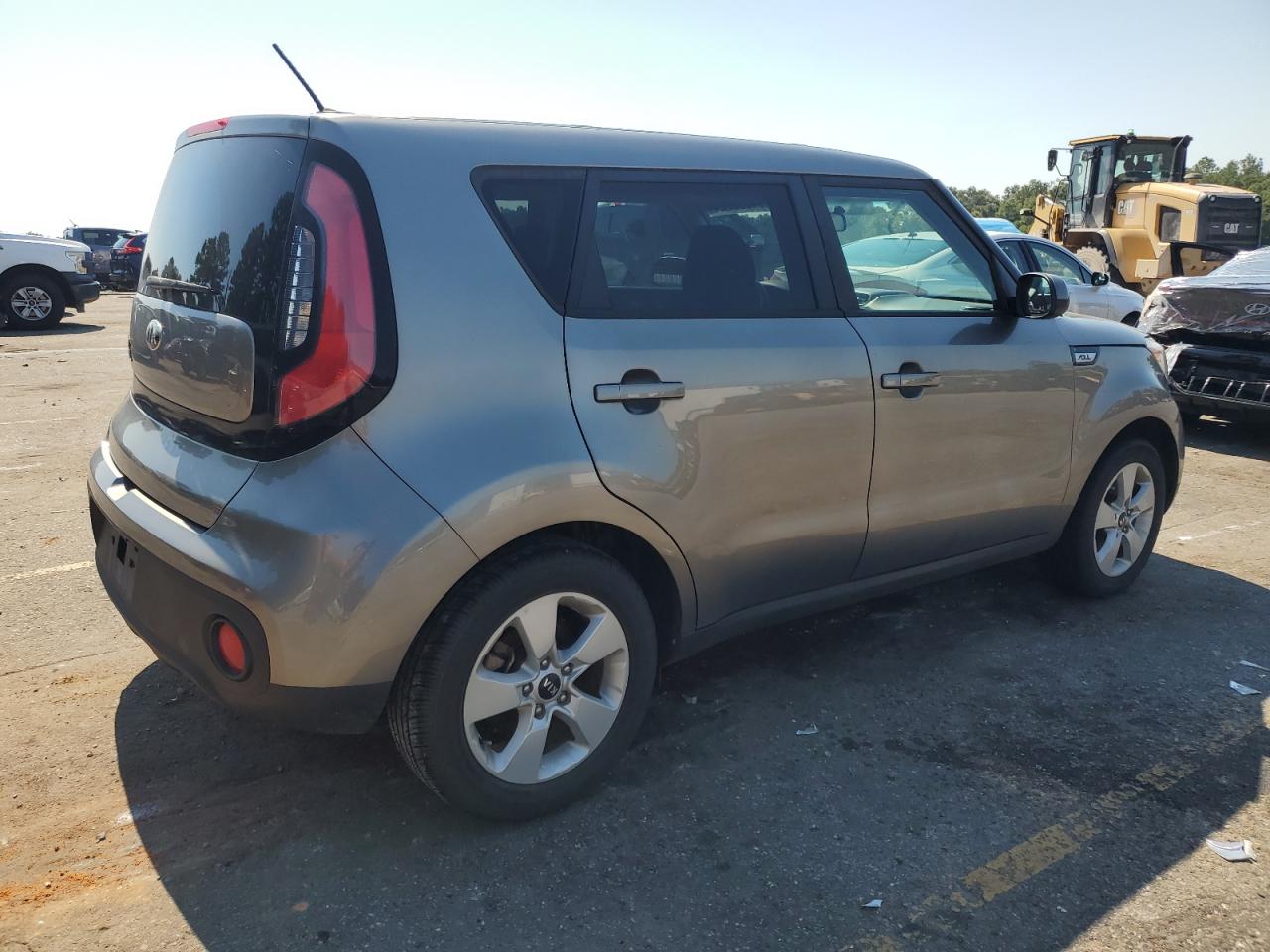 KNDJN2A29J7608822 2018 Kia Soul