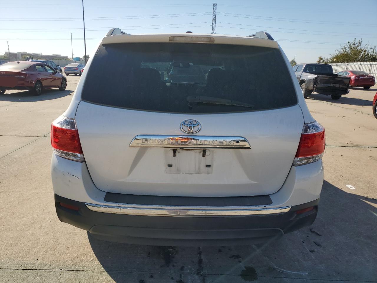 2011 Toyota Highlander Base VIN: 5TDZK3EH5BS044738 Lot: 77456434